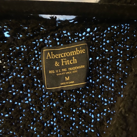 Womans Abercrombie size medium cable knit sweater - Picture 4 of 4